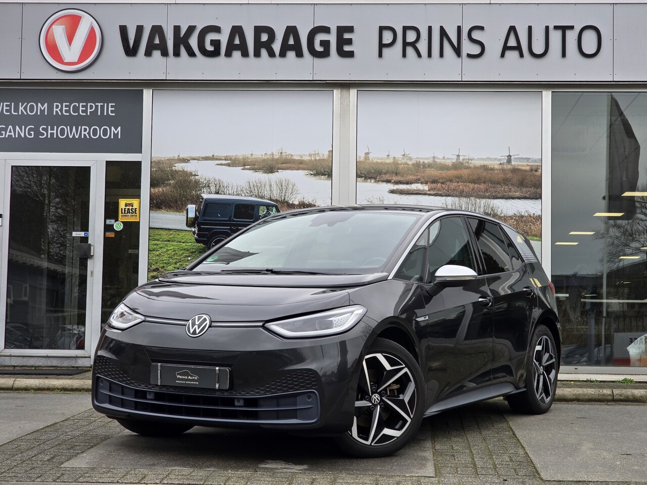 Volkswagen ID.3 - First Plus 58 kWh |TREKHAAK|CAMERA|STOELVERWARMING|ADAPTIVE CRUISE CONTROL|ORIG. NL|NAP|SO - AutoWereld.nl