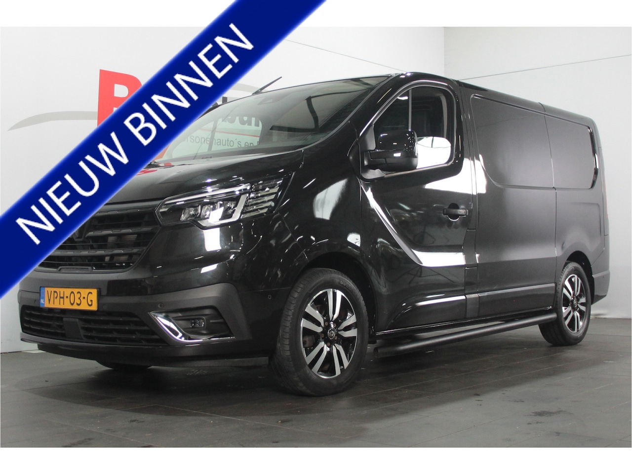 Renault Trafic - 2.0 dCi 150 T29 L1H1 Luxe - Automaat - Carplay / Navi / Camera - AutoWereld.nl