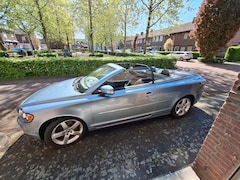 Volvo C70 Convertible - 2.4i Momentum Zeer mooi, goed onderhouden & izgst, 170Pk - APK tot nov. 2026