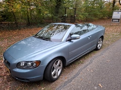 Volvo C70 Convertible - 2.4i Momentum Zeer mooi, goed onderhouden & izgst, 170Pk - APK tot 27 juli 2027
