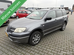 Mitsubishi Outlander - 2.0 Invite