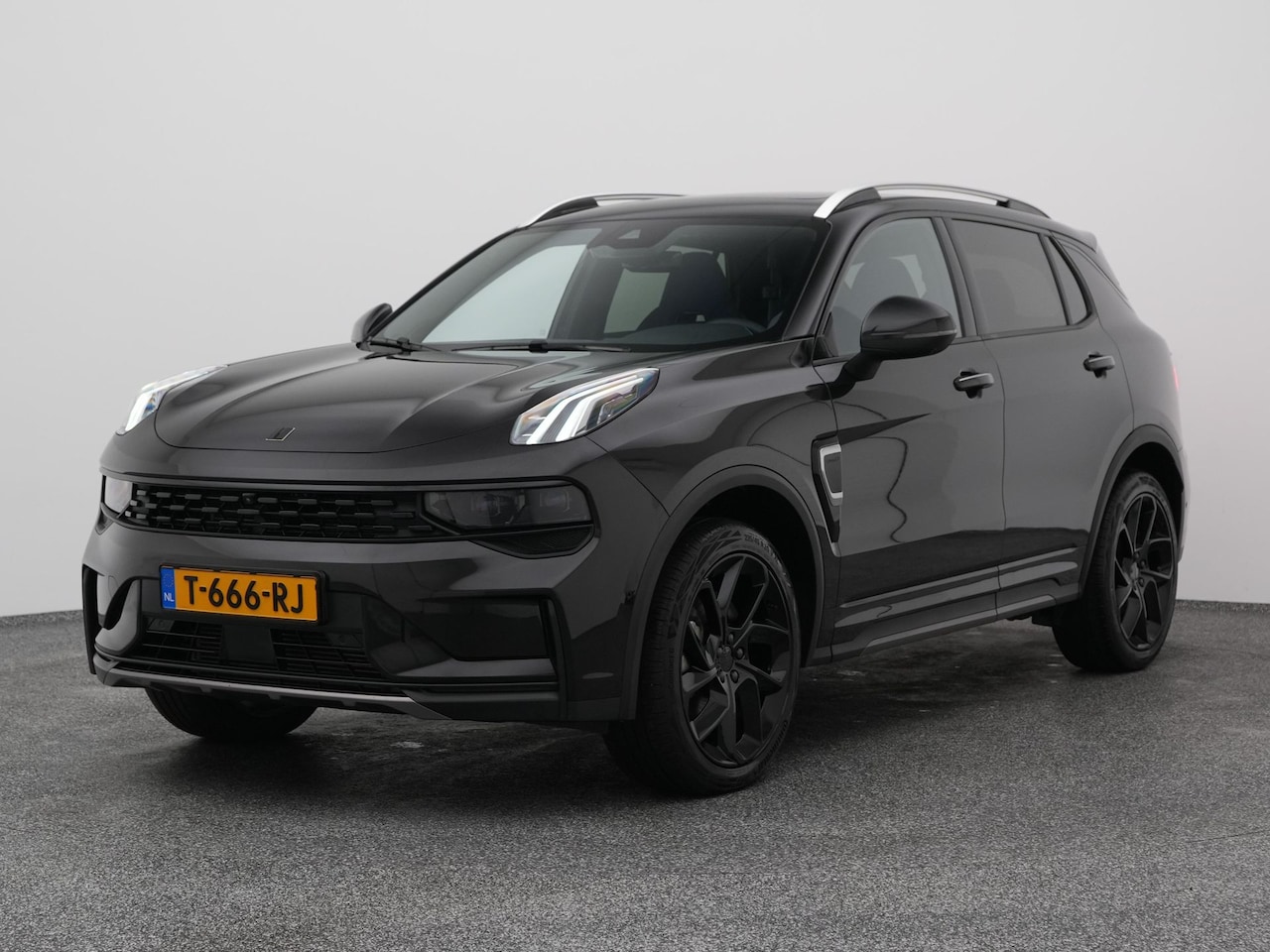 Lynk & Co 01 - 1.5 Plug-in Hybrid | 360° | BLACK | ZWARTE HEMEL | NLD AUTO - AutoWereld.nl