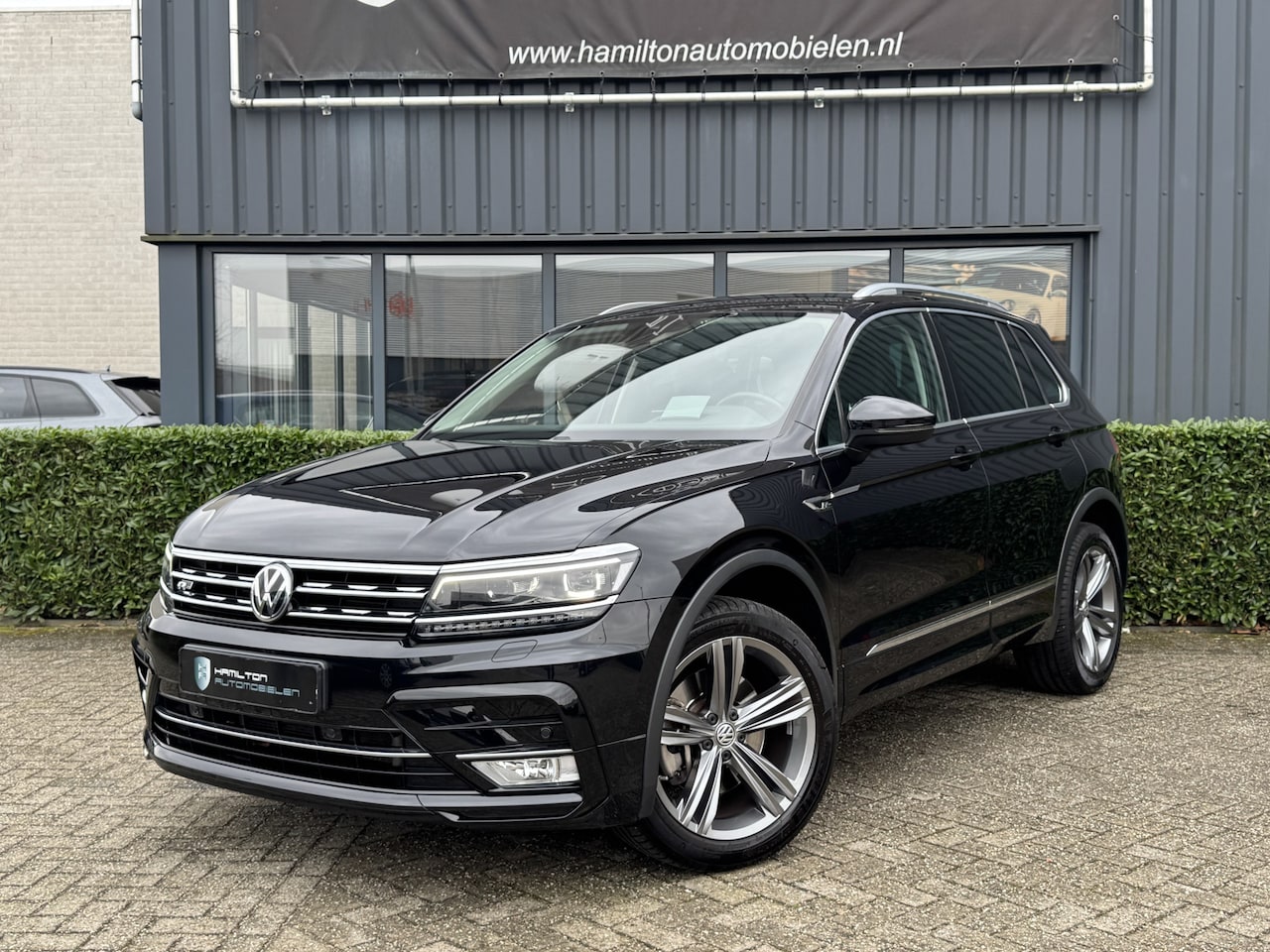 Volkswagen Tiguan - 2.0 TSI 180pk 4Motion DSG / Aut. R-Line Highline Leder 19" Head Up Led Navi !! - AutoWereld.nl