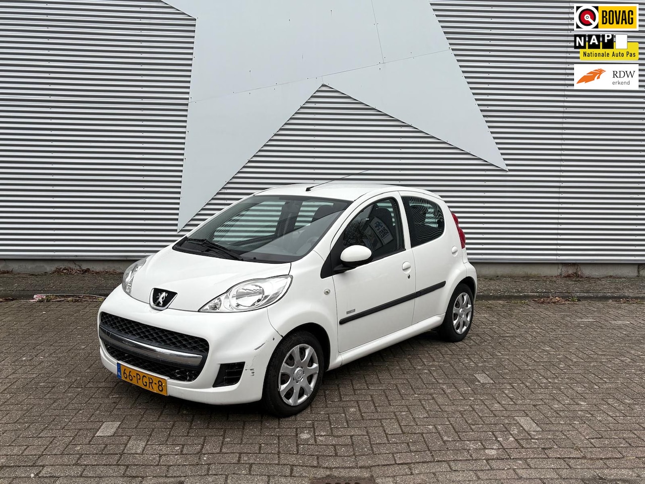 Peugeot 107 - 1.0-12V Millesim 200 | APK 29-01-2027 | Airco - AutoWereld.nl