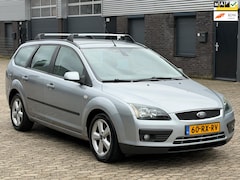 Ford Focus Wagon - 1.6-16V Futura AIRCO CRUISE TREKHAAK APK NAP