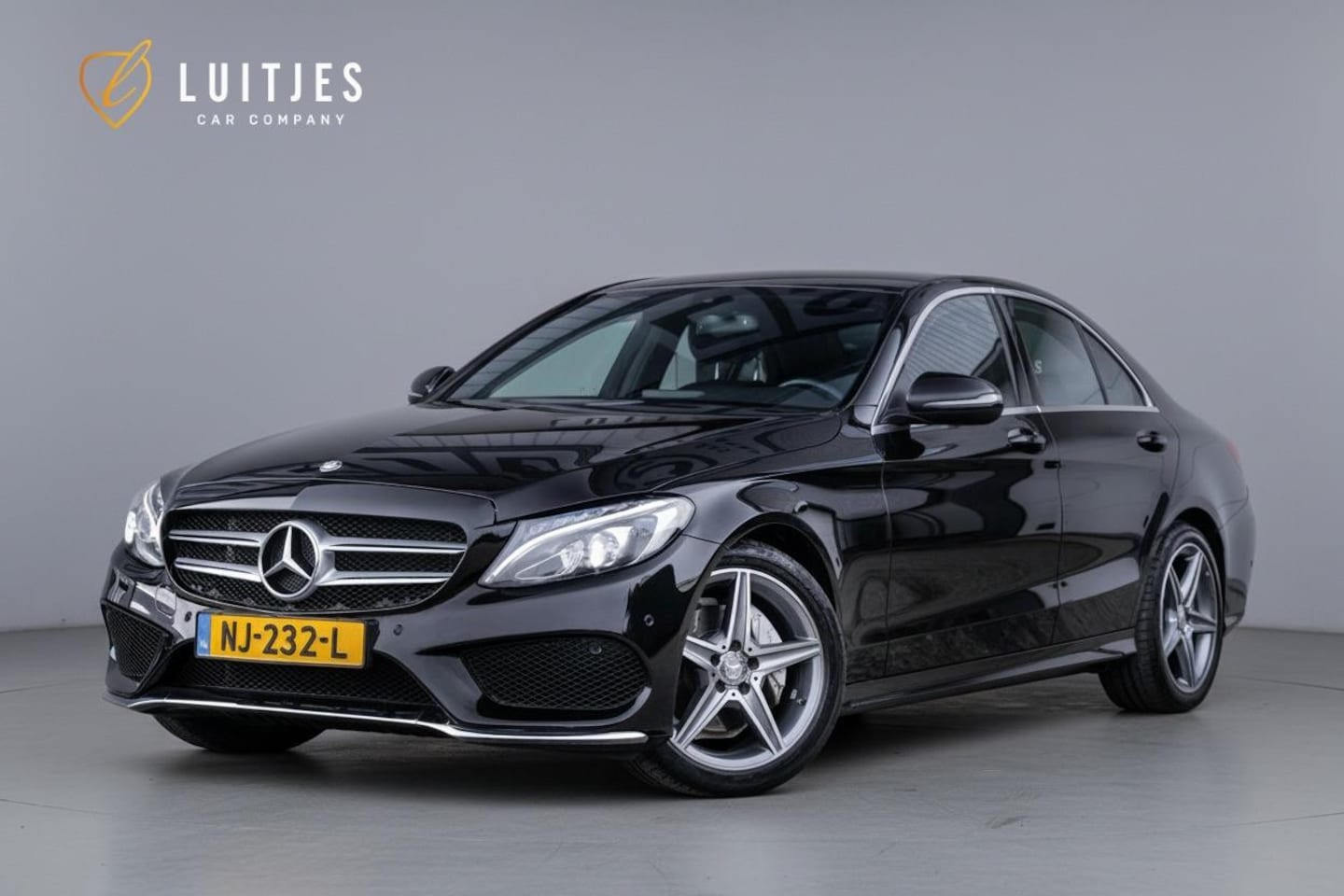 Mercedes-Benz C-klasse - C180 AMG Sport I Slechts 48.000km I Org.NL I 1e-eig. I Leder I Camera I 18'' I Topconditie - AutoWereld.nl