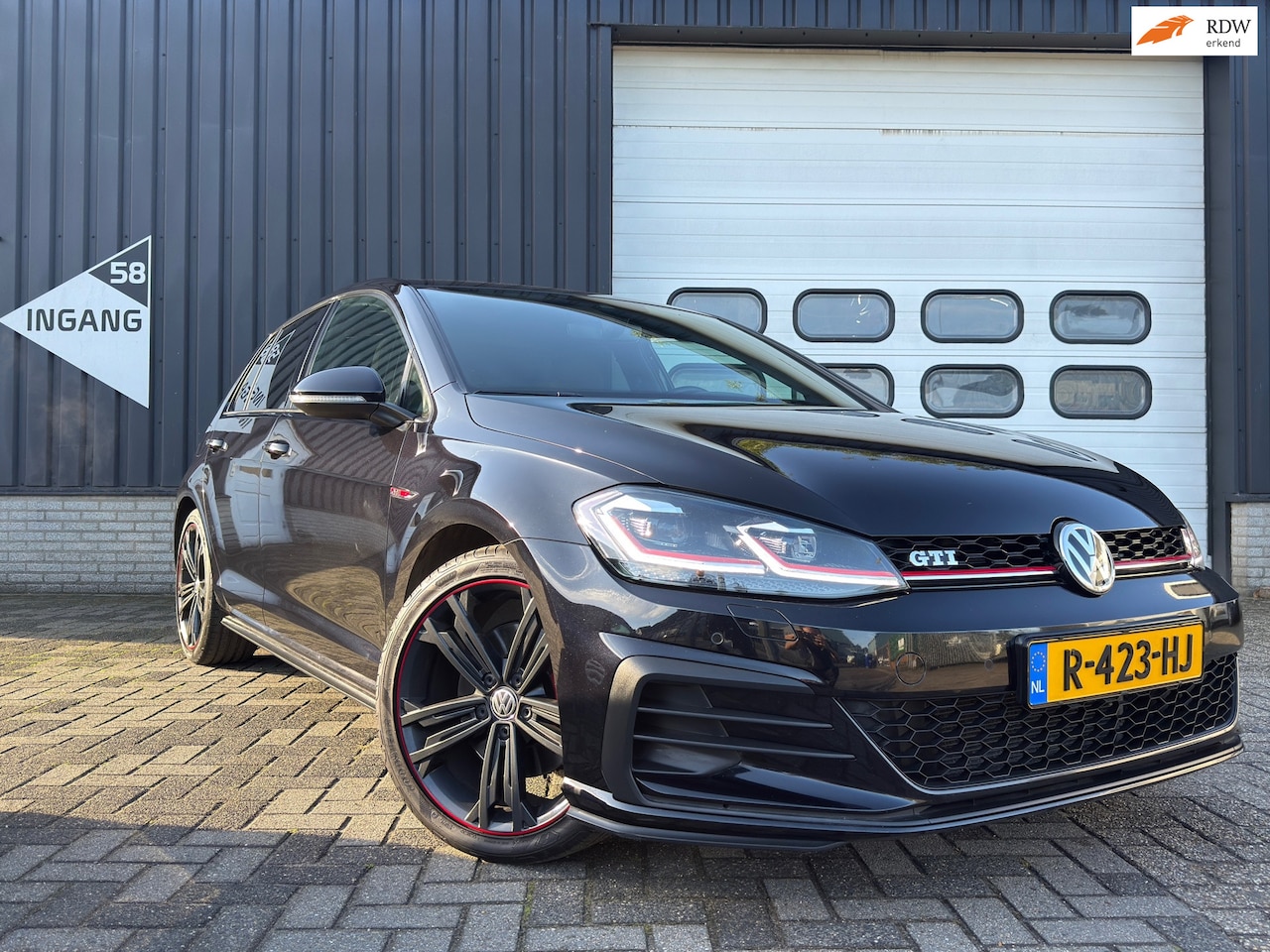 Volkswagen Golf - 2.0 TSI GTI/ camera/pdc/virtual cockpit/goed onderhouden/zeer nette staat - AutoWereld.nl