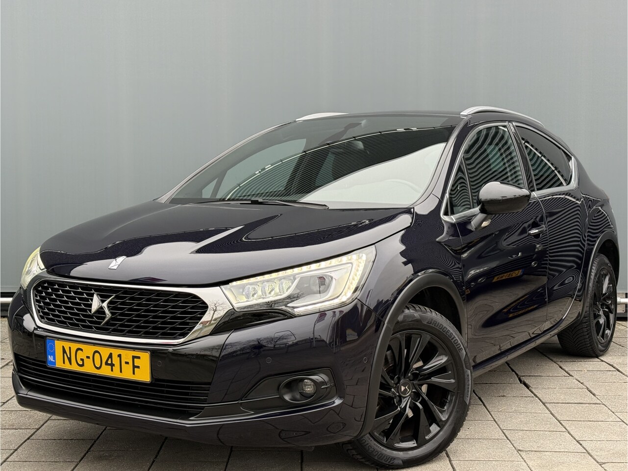 DS 4 Crossback - BWJ 2017 | 1.6T 165PK Chic AUTOMAAT | LEER | CAMERA A | NAVI | CRUISE | 17'' LMV | PDC | C - AutoWereld.nl