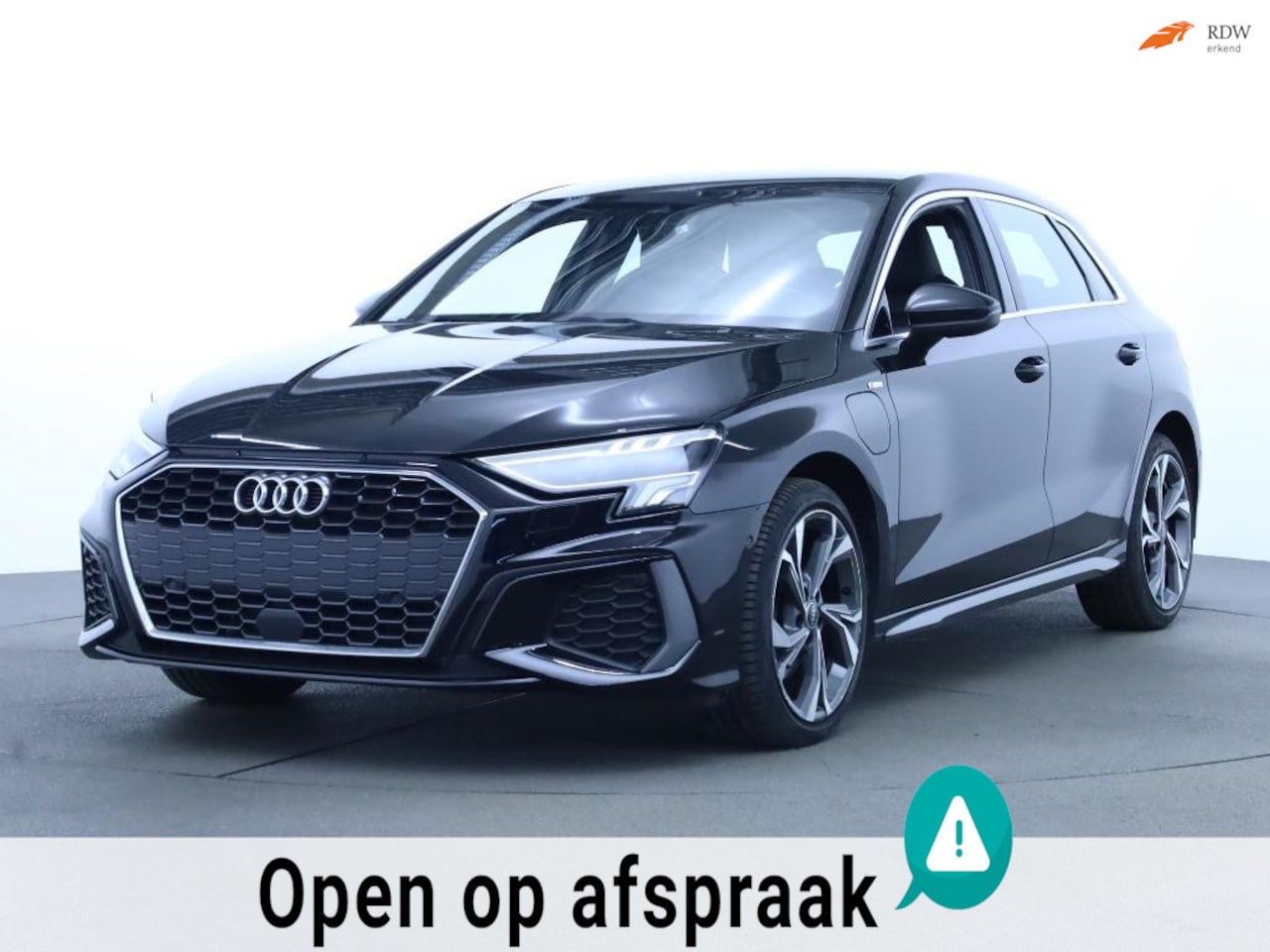 Audi A3 Sportback - 40 TFSI e S Line | ACC | Trekhaak | Navigatie | Stoelverwarming - AutoWereld.nl