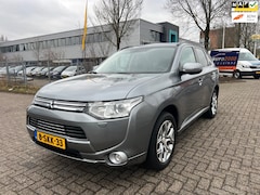 Mitsubishi Outlander - 2.0 PHEV Instyle - Schuifdak - Leder - Netjes