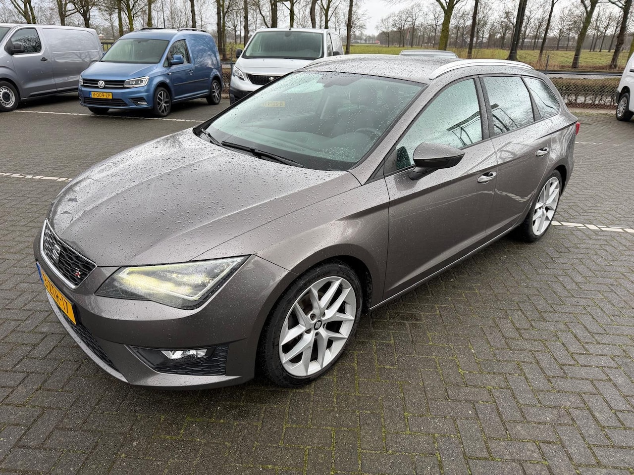 SEAT Leon ST - 1.4 TSI ACT FR Dynamic 150pk 18inch led - AutoWereld.nl