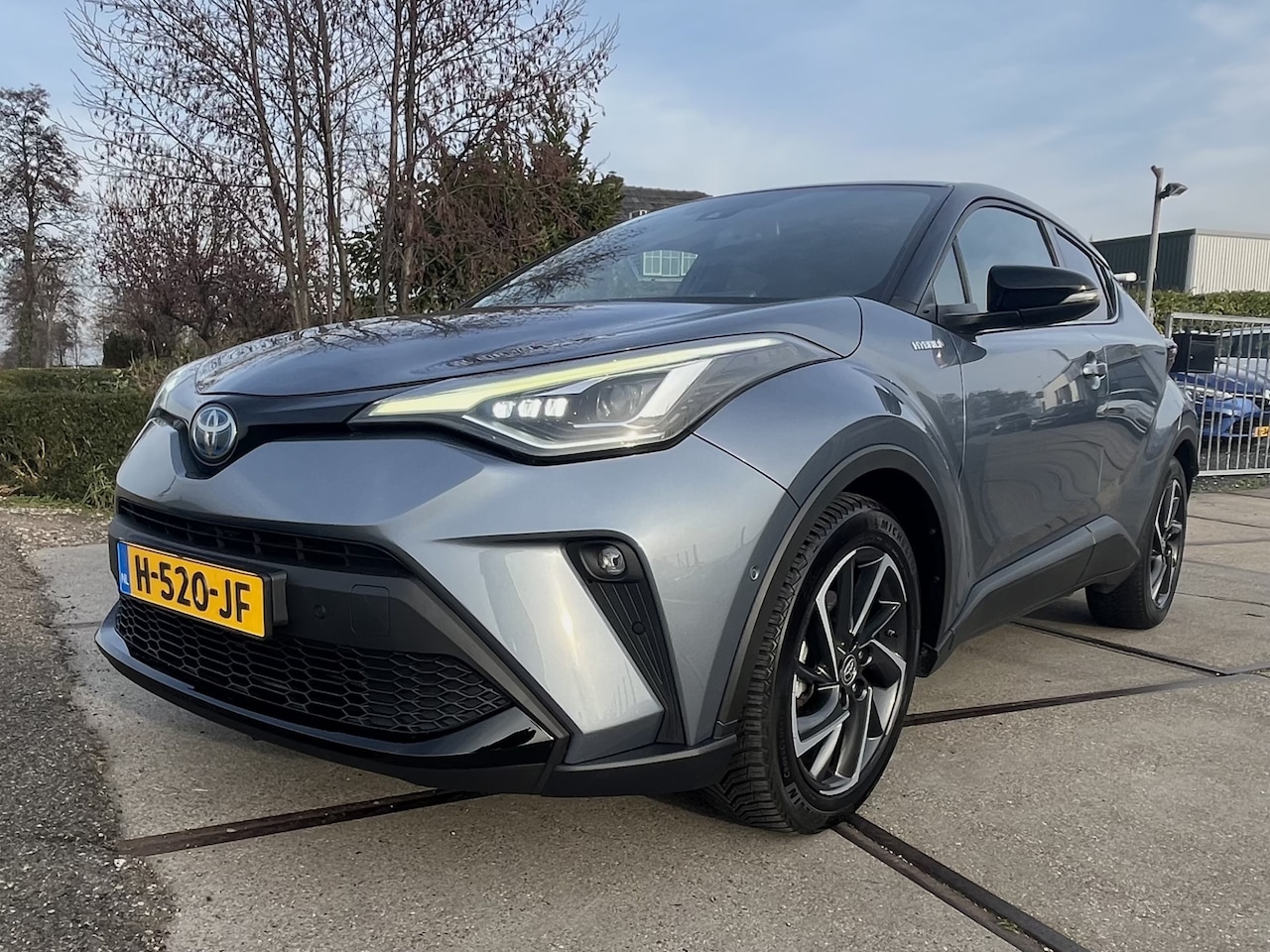 Toyota C-HR - 2.0 Hybrid Bi-Tone 2.0 Hybrid Bi-Tone - AutoWereld.nl