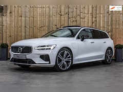 Volvo V60 - 2.0 T8 Twin Engine AWD R-Design *Pano*H/K*Head-Up*Keyless