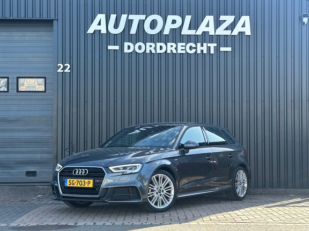 Audi A3 Sportback - 1.0 TFSI Sport S Line Edition 19266 KM - AutoWereld.nl
