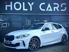 BMW 1-serie - M135i xDrive | PANO | VIRTUAL | H&K AUDIO | SFEERVERLICHTING |