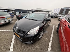 Toyota Verso - 1.6 VVT-i Business