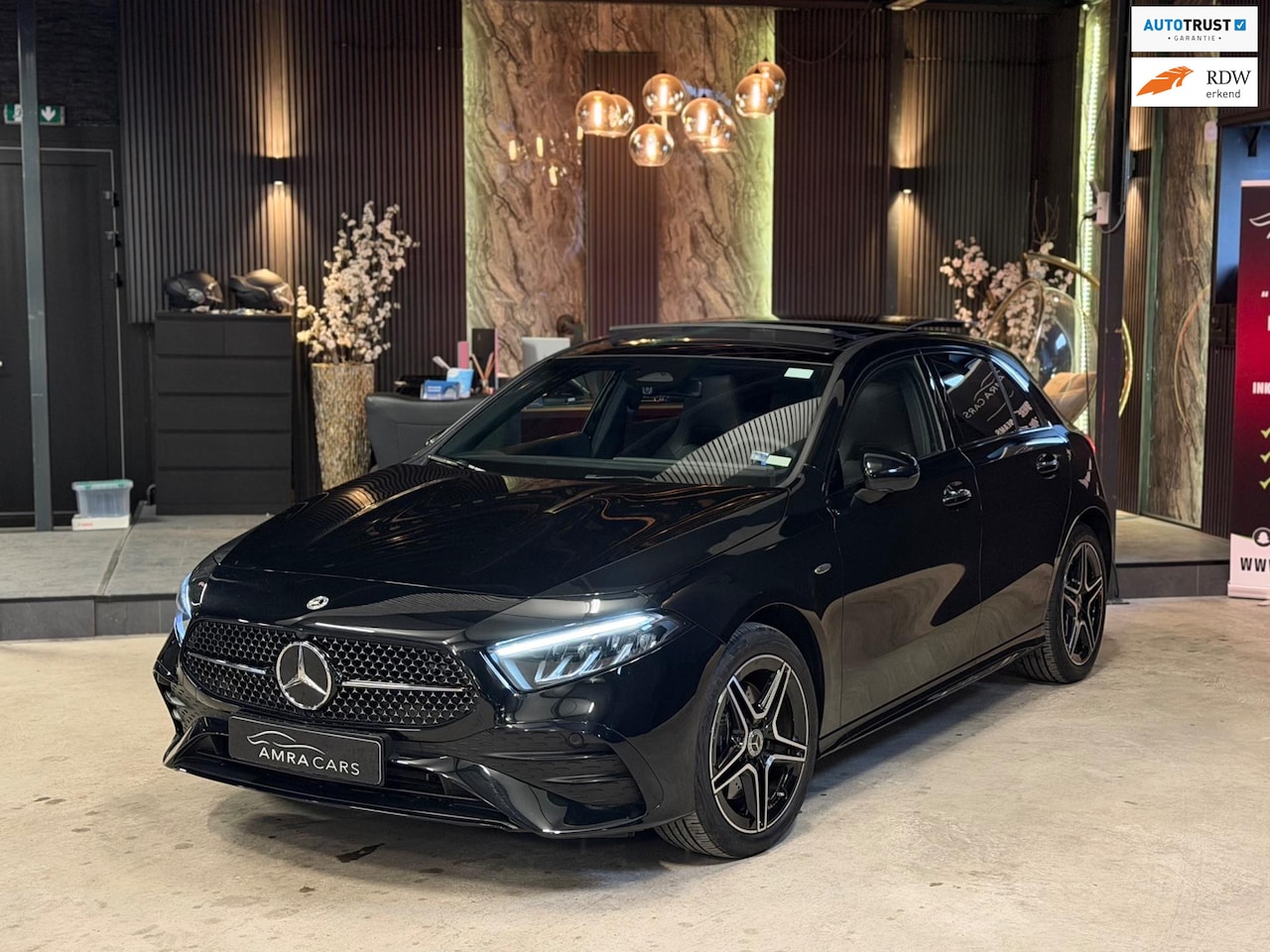 Mercedes-Benz A-klasse - 250 e Night Edition AMG|PANO|SFEER|BOMVOL! - AutoWereld.nl