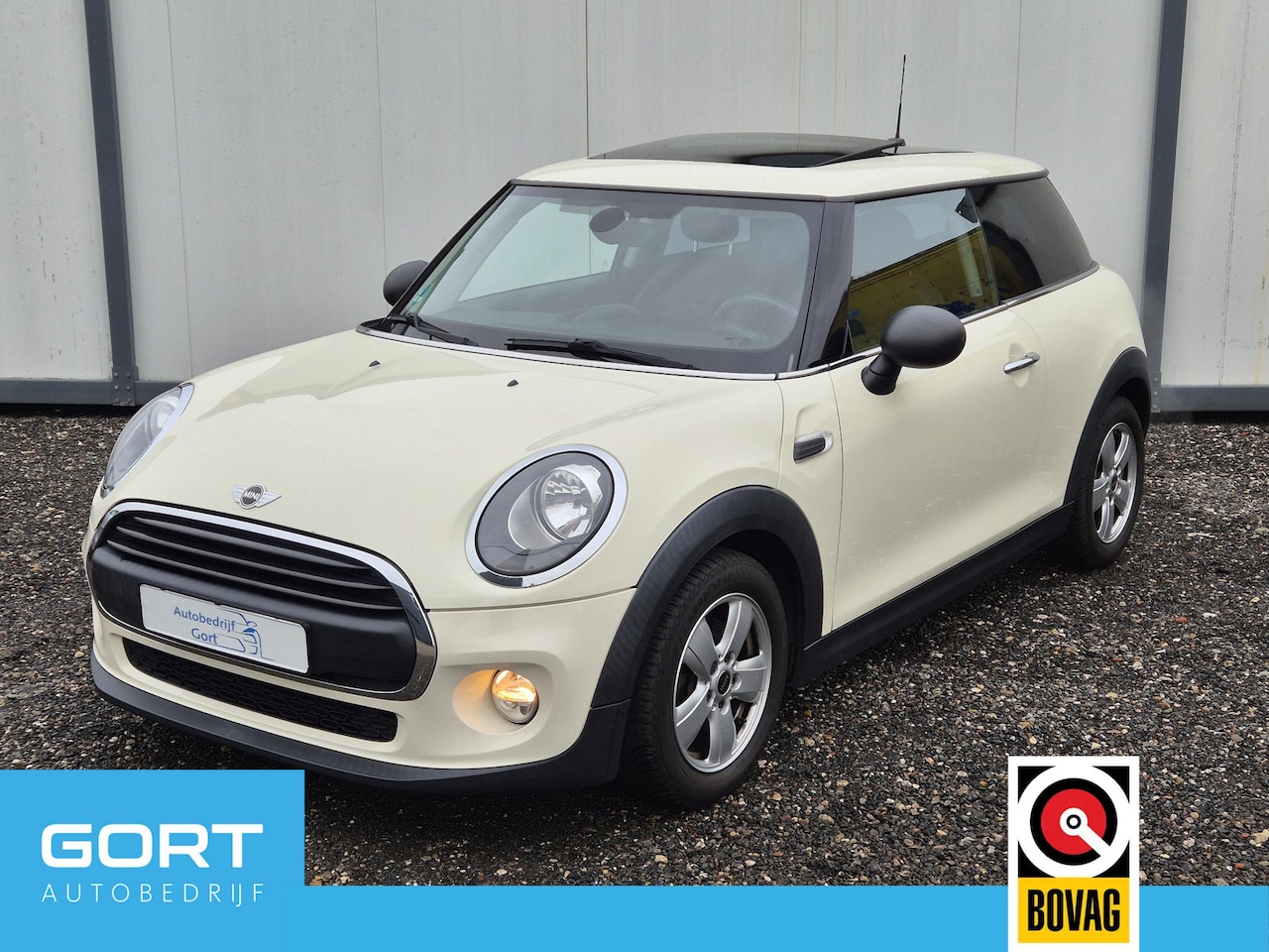 MINI One - Mini 1.2 Pepper 1 Eigenaar ! Panoramadak !! - AutoWereld.nl