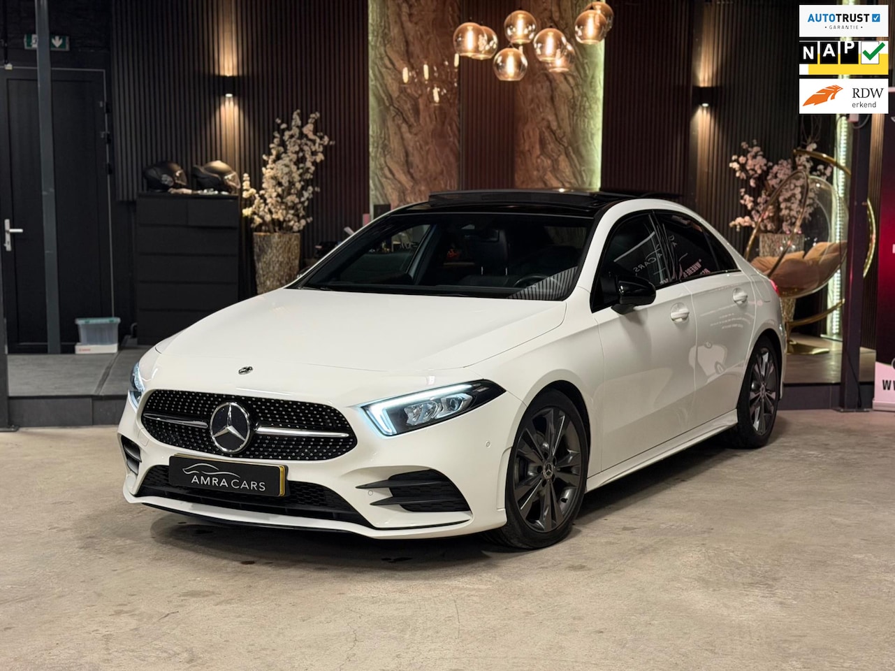 Mercedes-Benz A-klasse - 200 Limousine|AMG|PANO|SFEER|CAM - AutoWereld.nl