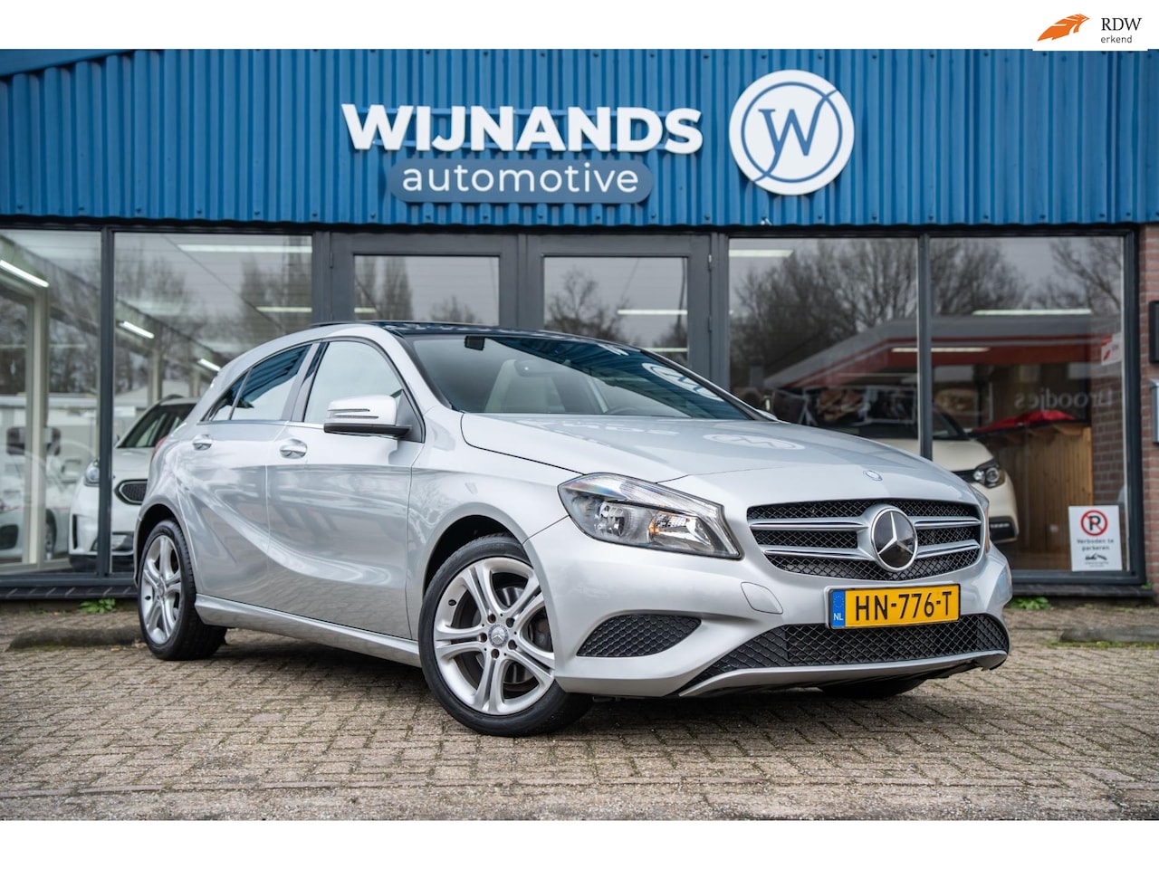Mercedes-Benz A-klasse - 180 Prestige Automaat Panoramadak - AutoWereld.nl