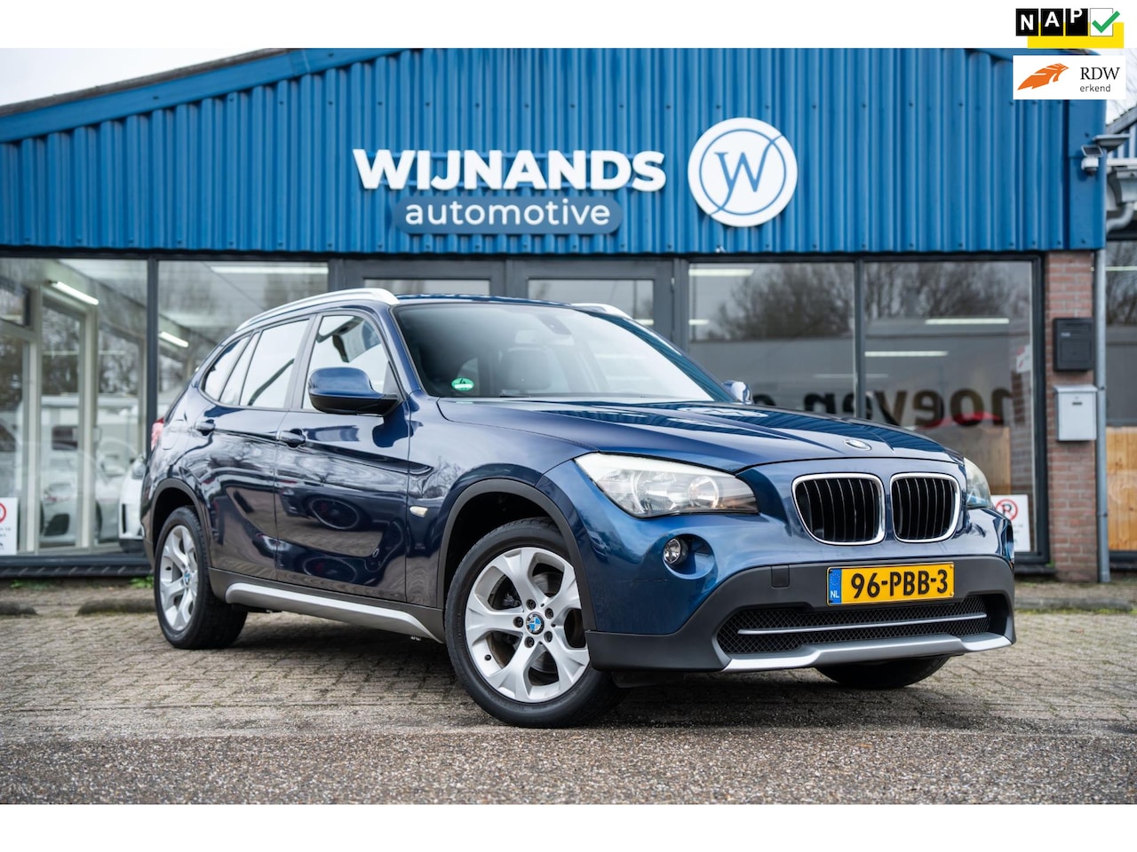 BMW X1 - SDrive18i Executive Trekhaak Cruise Clima Lichtmetaal - AutoWereld.nl