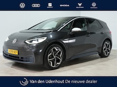 Volkswagen ID.3 - 204pk First Plus 58 kWh Navi. LED Matrix Trekhaak Camera 19" velgen Stoel/Stuurverw. 338