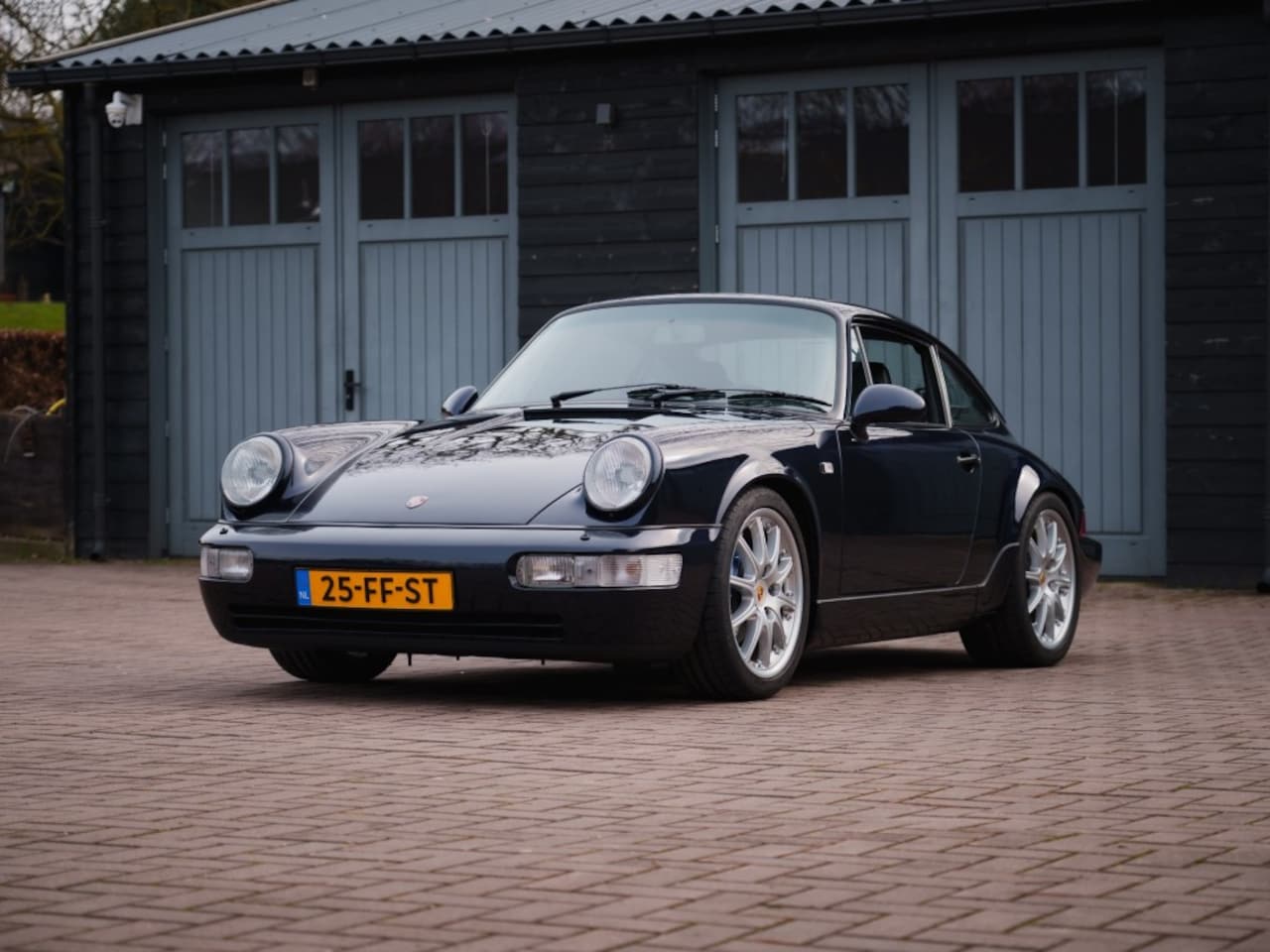 Porsche 911 - 964 Carrera 4 Midnight Blue Manual Just Arrived! - AutoWereld.nl