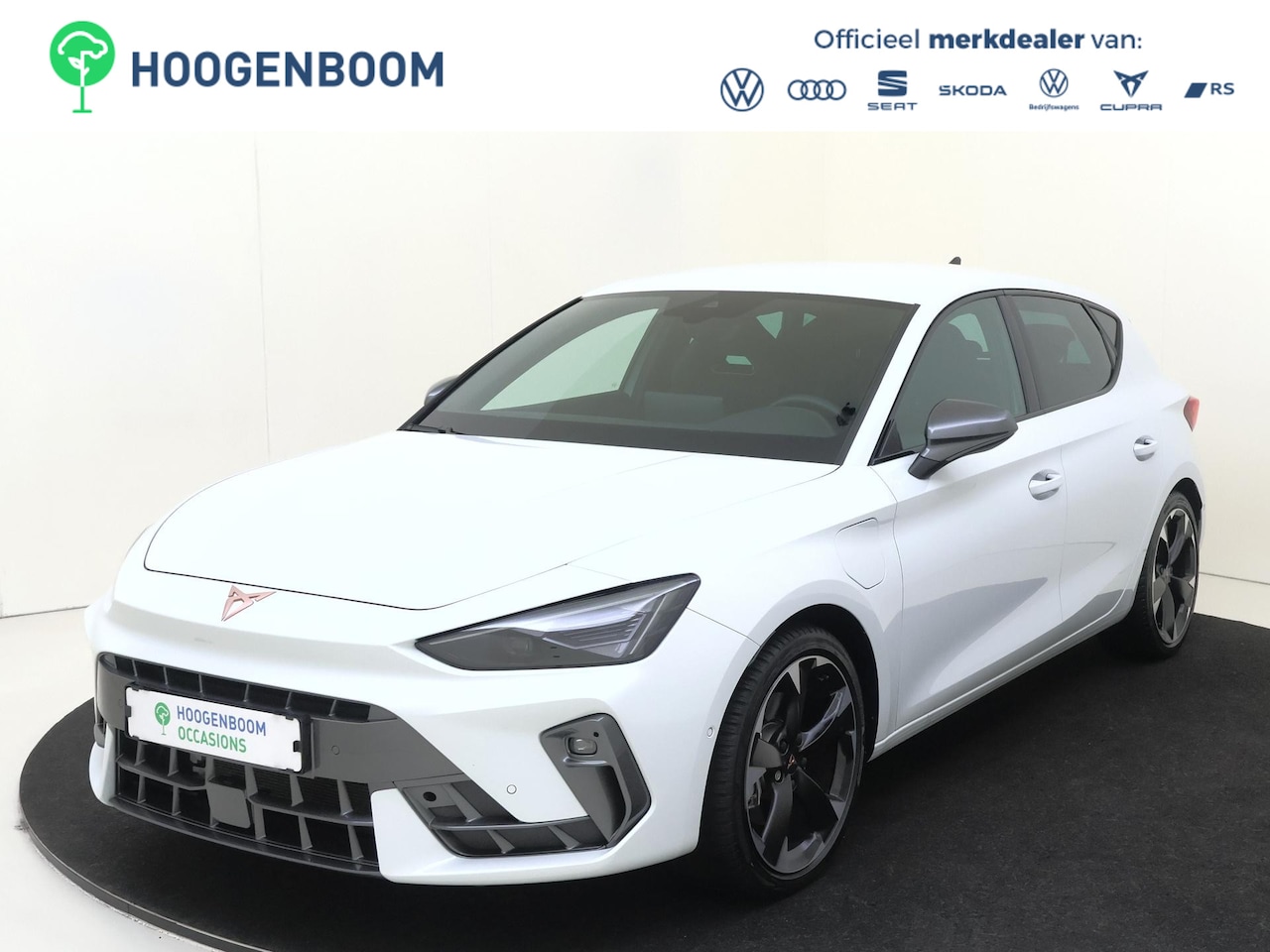 CUPRA Leon - 1.5 TSI e-Hybrid Business | Parkeerassistent | Kuipstoelen | Keyless | Navigatie | Adaptie - AutoWereld.nl