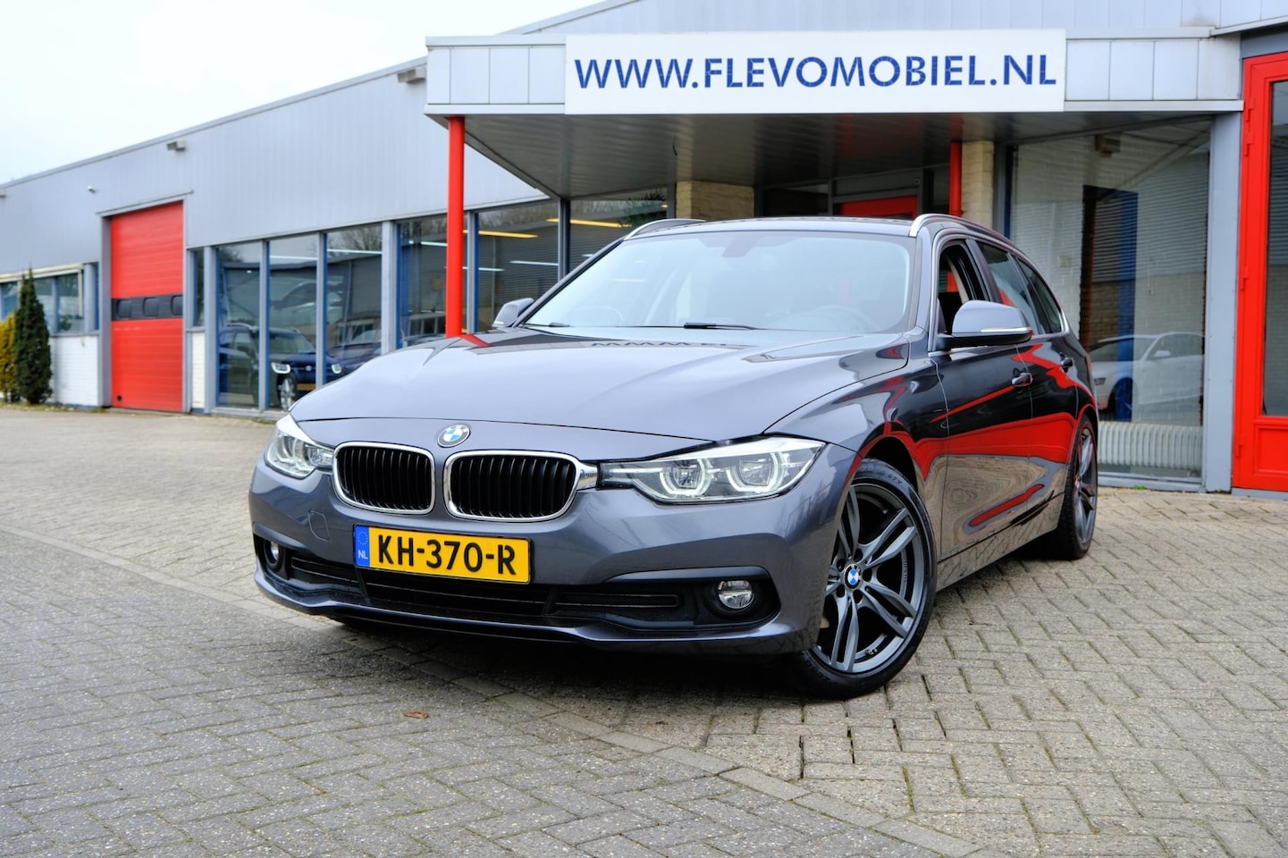BMW 3-serie Touring - 320d EDE Centennial Executive Aut. Navi|HarmanKardon|Sportstoelen - AutoWereld.nl