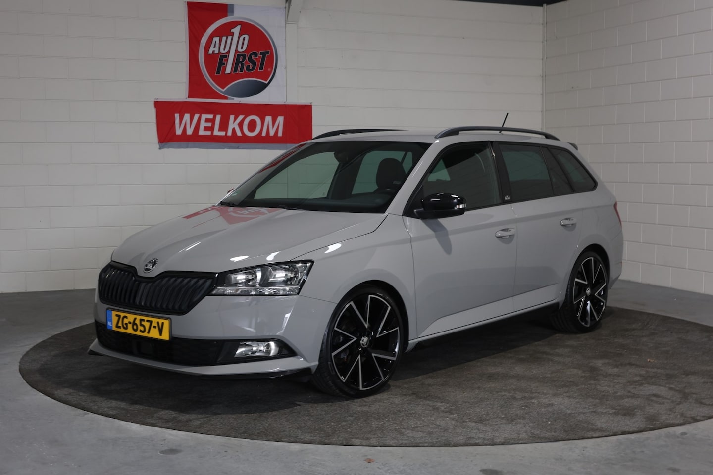 Skoda Fabia Combi - 1.0 TSI Monte Carlo 1.0 TSI Monte Carlo, Nardo grey, NL, Mooiste uitvoering van Nederland, Clima, Cruise, Navi - AutoWereld.nl