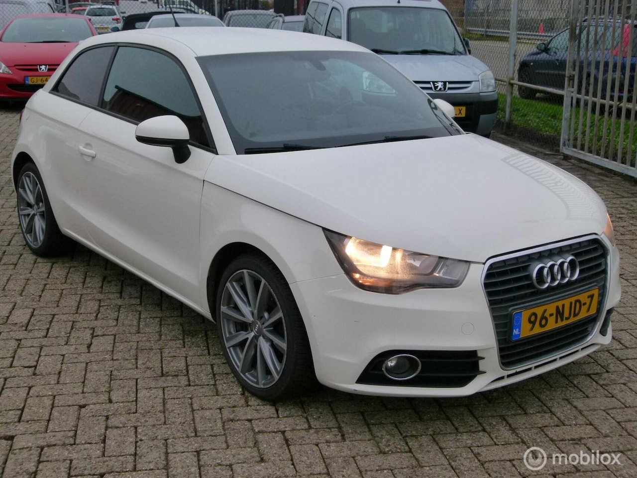 Audi A1 - 1.2 TFSI Ambition Pro Line Business 1.2 TFSI Ambition Pro Line Business - AutoWereld.nl