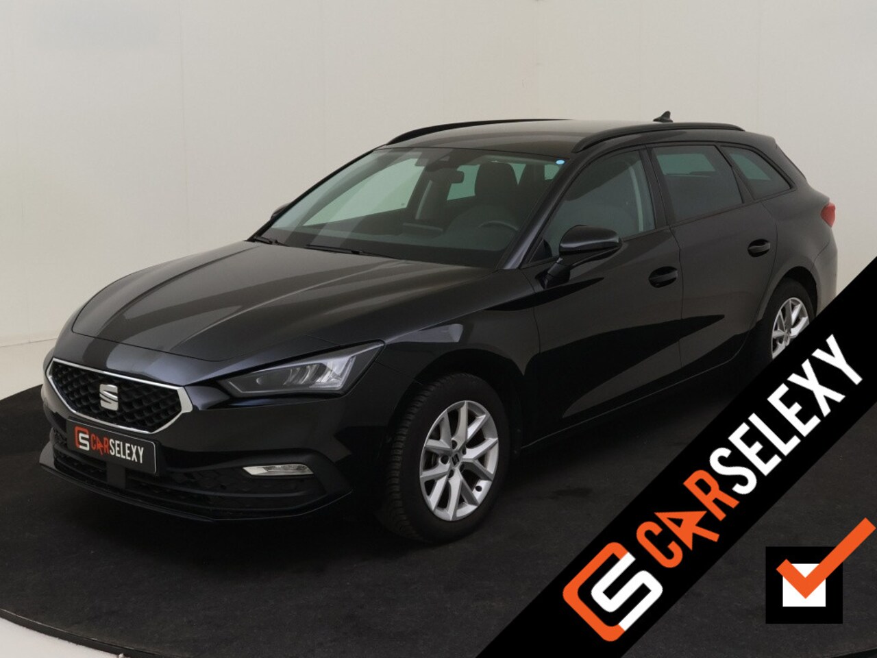 SEAT Leon Sportstourer - 1.0 eTSI Style | Cruise | Stuur/stoel verwarm. | Camera | Navi | - AutoWereld.nl