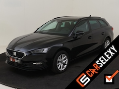 SEAT Leon Sportstourer - 1.0 eTSI Style | Cruise | Stuur/stoel verwarm. | Camera | Navi |