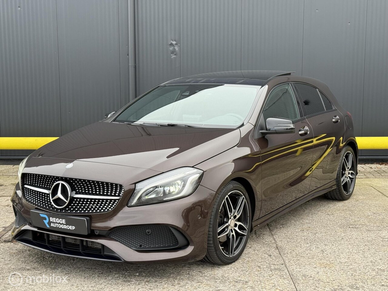 Mercedes-Benz A-klasse - 200 d AMG Night Pakket PANORAMADAK|BOMVOL - AutoWereld.nl