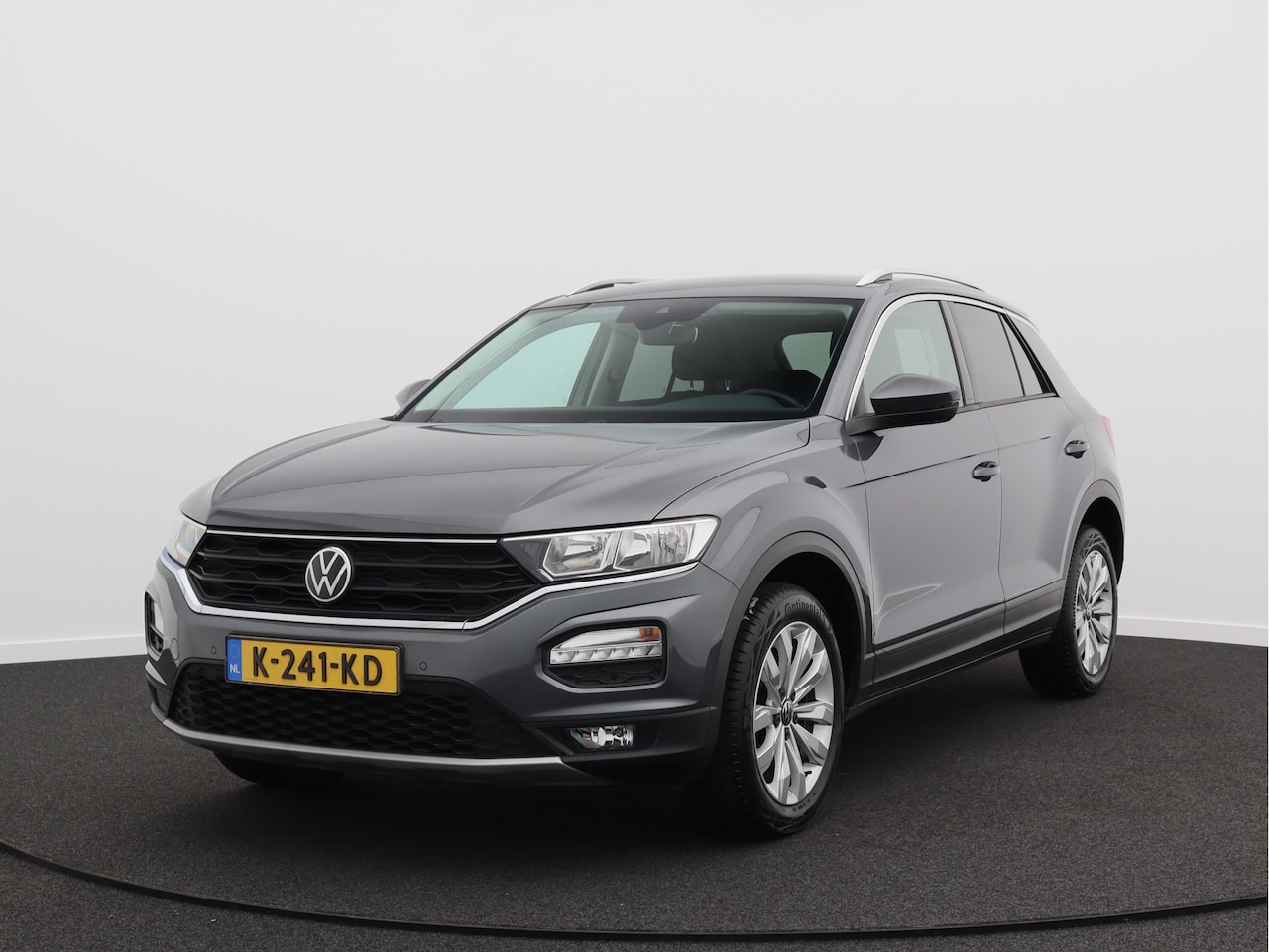 Volkswagen T-Roc - 1.0 TSI Style/ lage km/ zeer mooi! - AutoWereld.nl