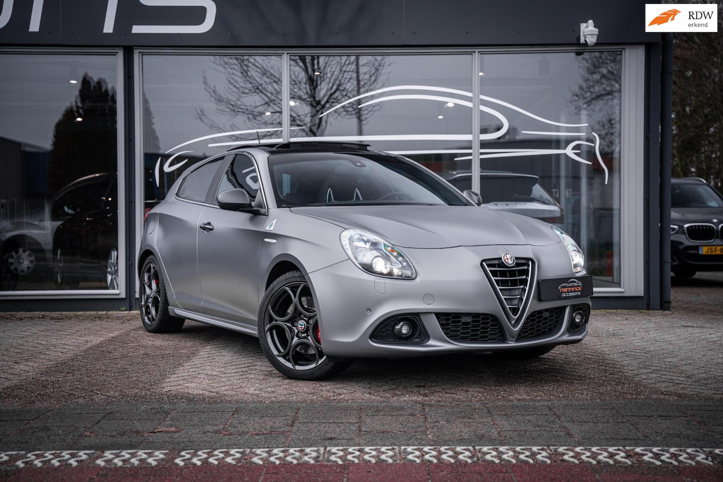 Alfa Romeo Giulietta - 1.7 TBi Quadrifoglio Verde Launch|Schuif/kantel|Kuipstoelen|Half Leder|Bose|Cruise - AutoWereld.nl