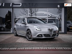 Alfa Romeo Giulietta - 1.7 TBi Quadrifoglio Verde|Schuif/kantel|Kuipstoelen|Half Leder|Bose|Cruise