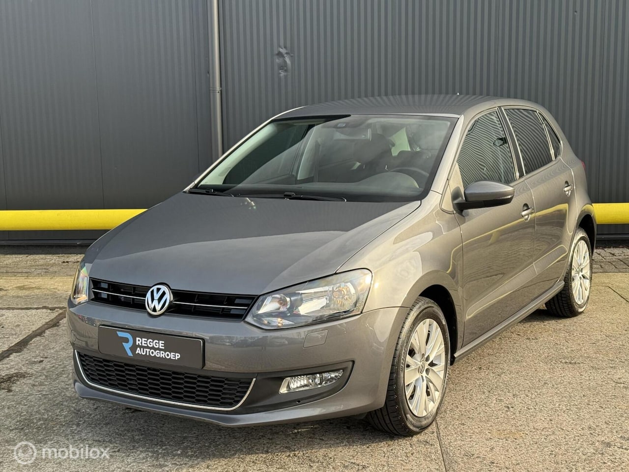 Volkswagen Polo - 1.2 TSI BlueMotion Highline STOELVERWARMING - AutoWereld.nl