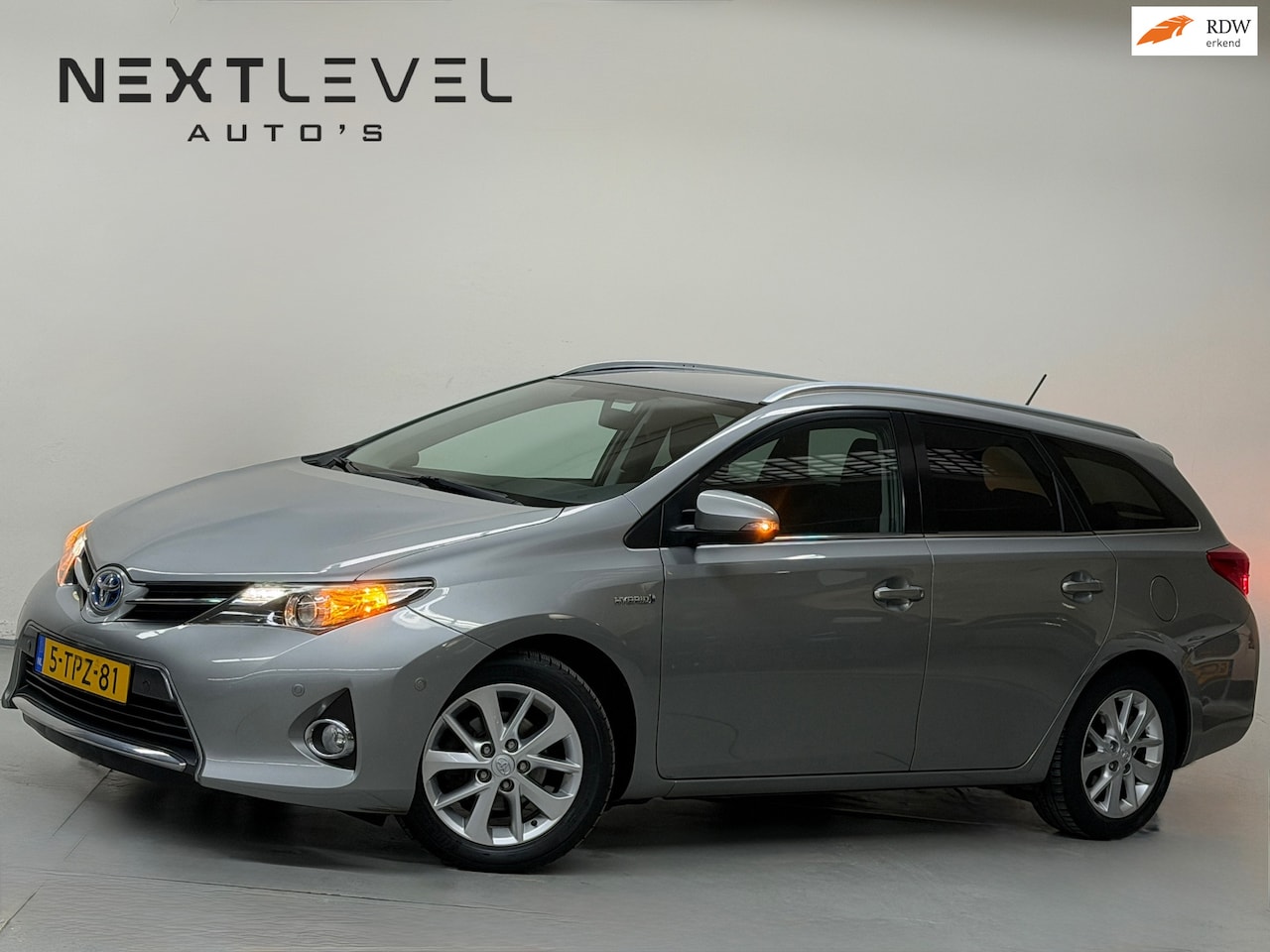 Toyota Auris Touring Sports - 1.8 Hybrid Lease+ Dealer Onderhouden Stoelverwarming - AutoWereld.nl