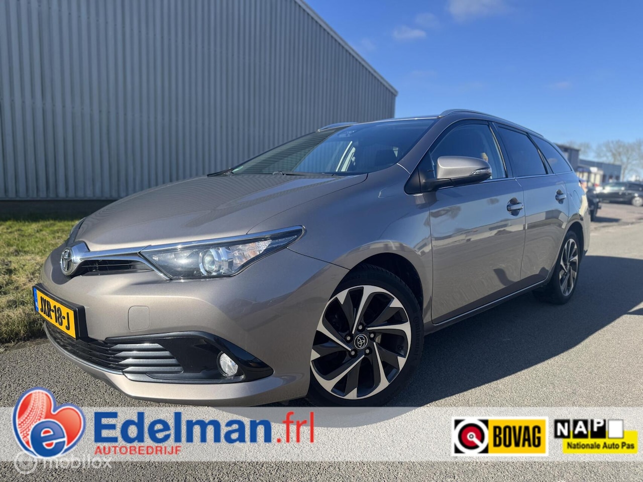 Toyota Auris Touring Sports - 1.2T Aspiration - AutoWereld.nl