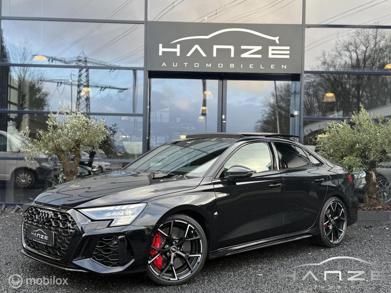 Audi RS3 - 2.5 TFSI quattro|Pano|Keramisch|B&O|HUD|RS Stoelen - AutoWereld.nl