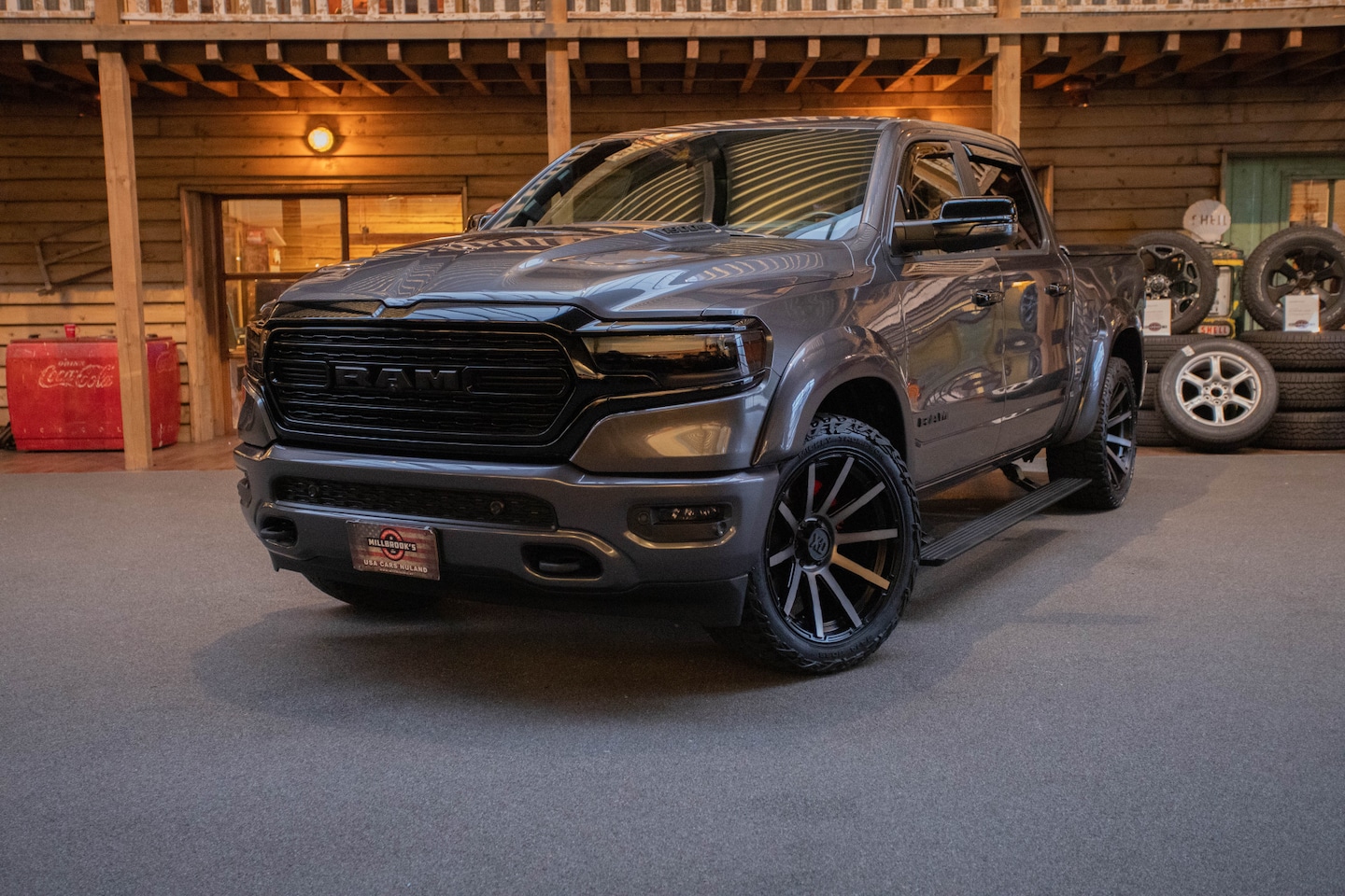 Dodge Ram 1500 - 5.7 V8 Limited Widebody, Dealer onderhouden, LPG, Luchtvering, XD Velgen, Head-up, H/K - AutoWereld.nl