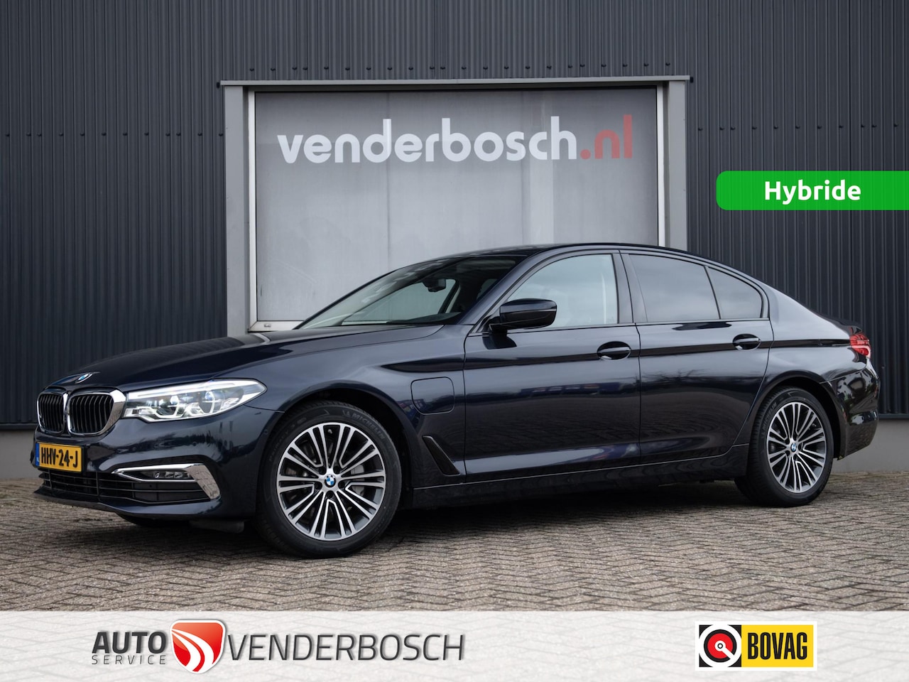 BMW 5-serie - 530e iPerformance High Executive 258pk | HUD | Softclose | Stuurverwarming - AutoWereld.nl