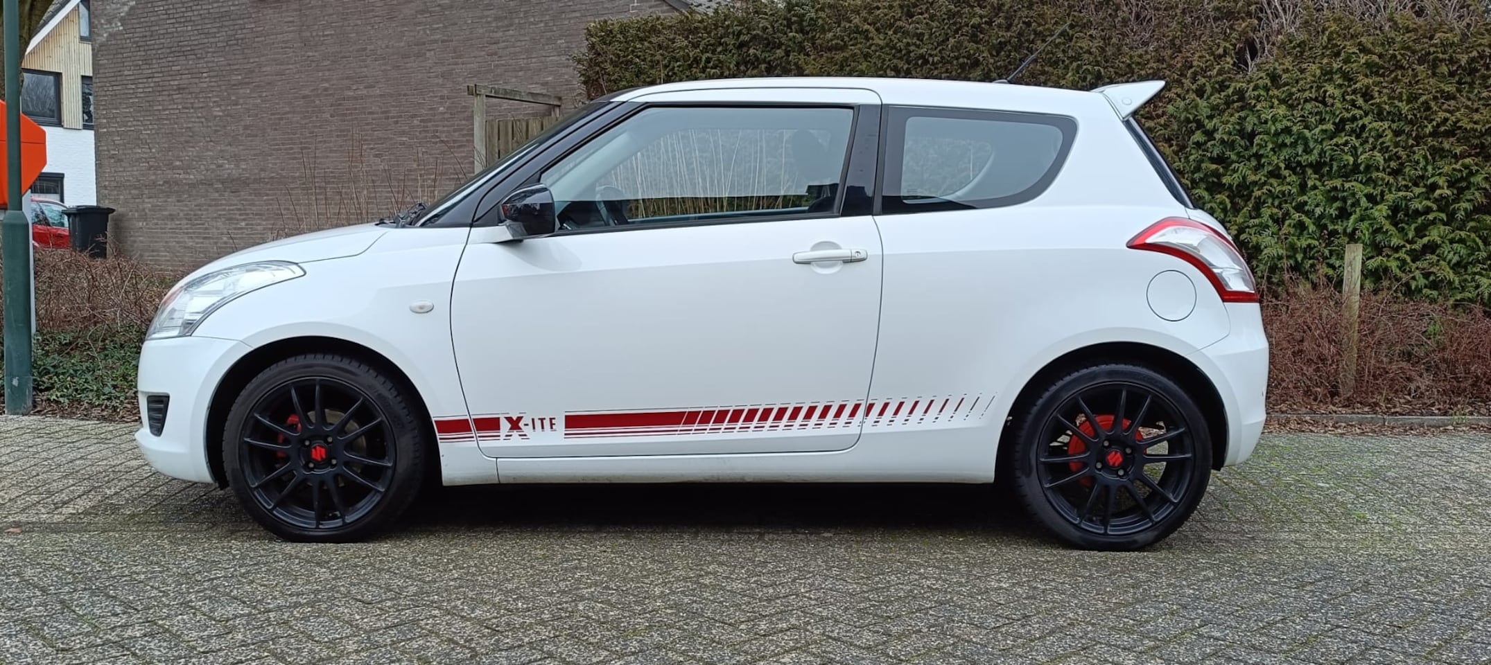 Suzuki Swift - 1.2 Base X-ite - AutoWereld.nl