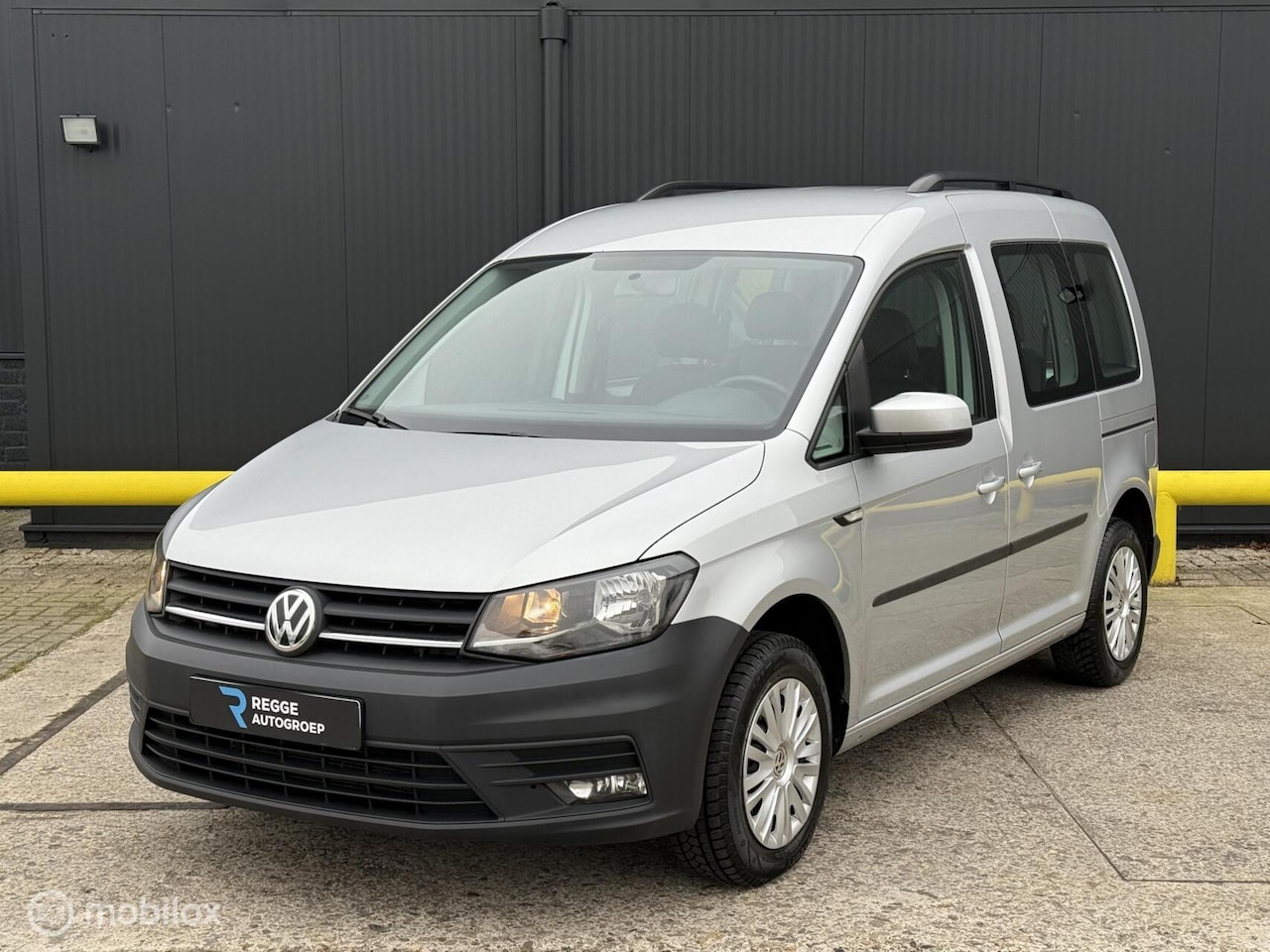 Volkswagen Caddy Maxi - 2.0 TDI Comfortline 5p BTW | TREKHAAK - AutoWereld.nl