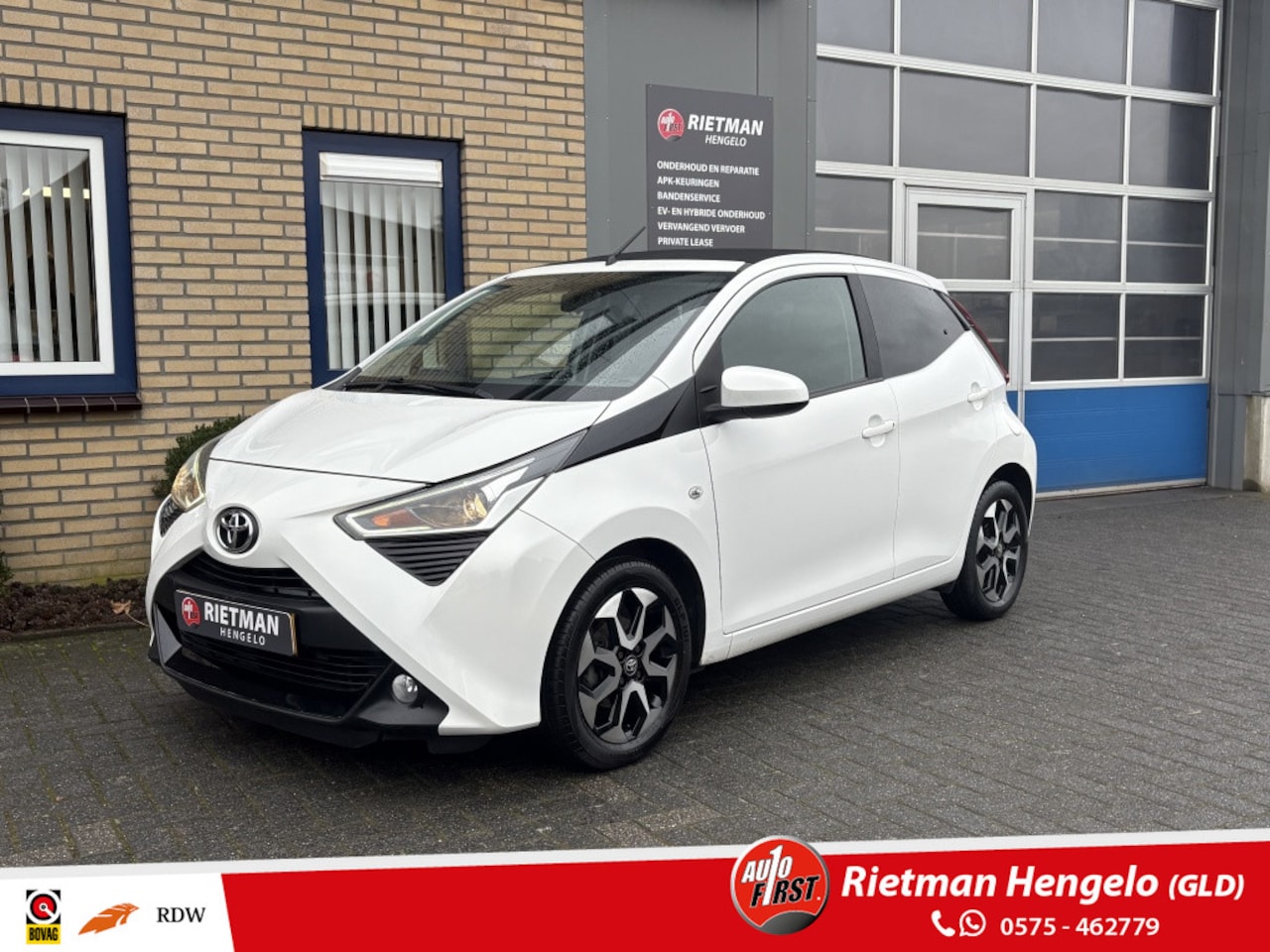 Toyota Aygo - 1.0 VVT-i x-joy cab CARPLAY-SCHUIFDAK-CAMERA - AutoWereld.nl