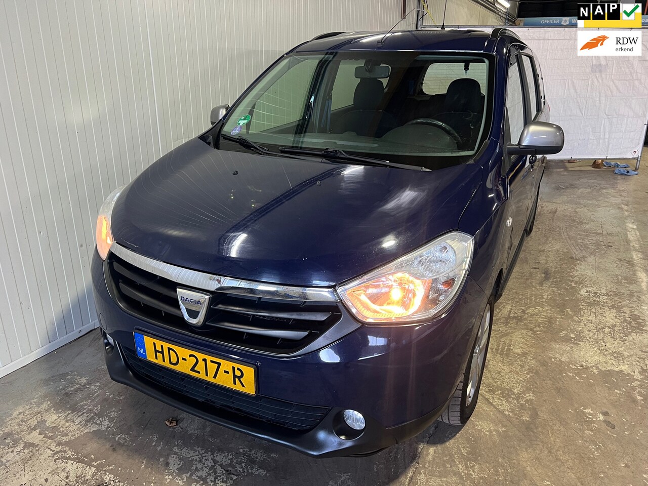 Dacia Lodgy - 1.2 Tce 10th Anniversary 7p. 1.2 TCe 10th Anniversary 7p. - AutoWereld.nl