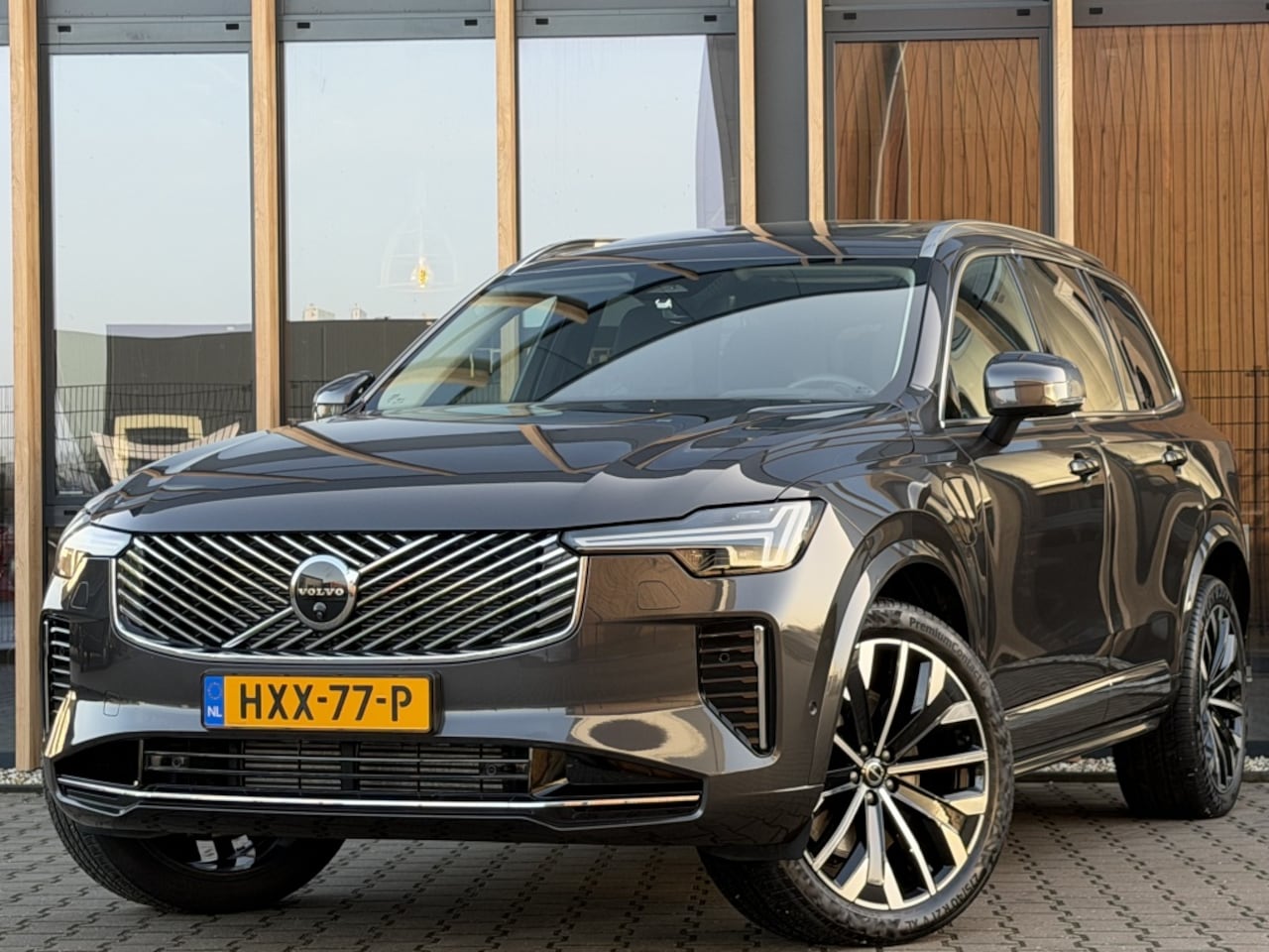 Volvo XC90 - 2.0 T8 Plug-in hybrid AWD Ultra Bright Pano 7P | Luchtvering | T - AutoWereld.nl