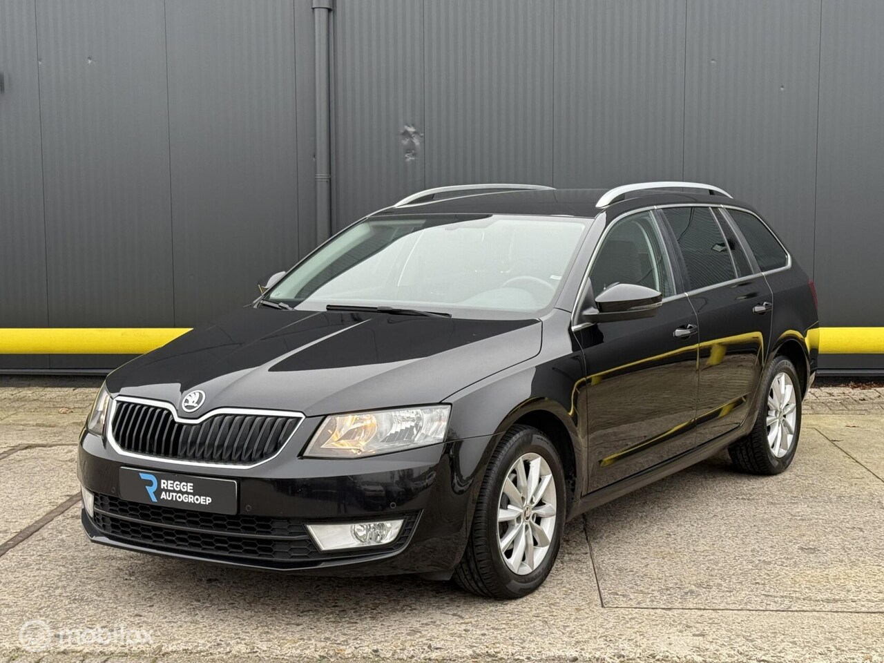 Skoda Octavia Combi - 1.6 TDI Greentech Ambition TREKHAAK - AutoWereld.nl