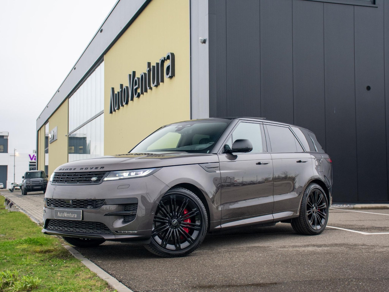 Land Rover Range Rover Sport - 3.0 P510e Autobiography | Achteras Besturing  | Koelkast | Schuif-/kantel Pano | LED | Sof - AutoWereld.nl